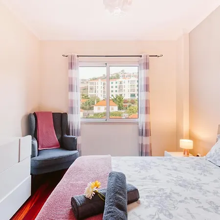 Lovely 2 Bedroom Sea View Apartment Caniço